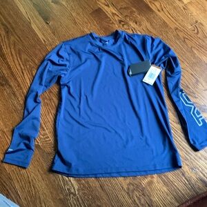 TYR SPF 50 Swim Shirt size L, navy